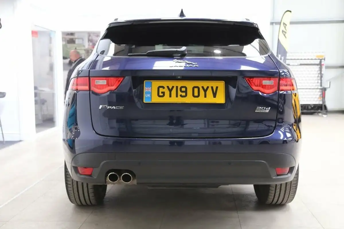 2019-jaguar-f-pace-20-i4d-r-sport-180ps-ss-auto-big-16
