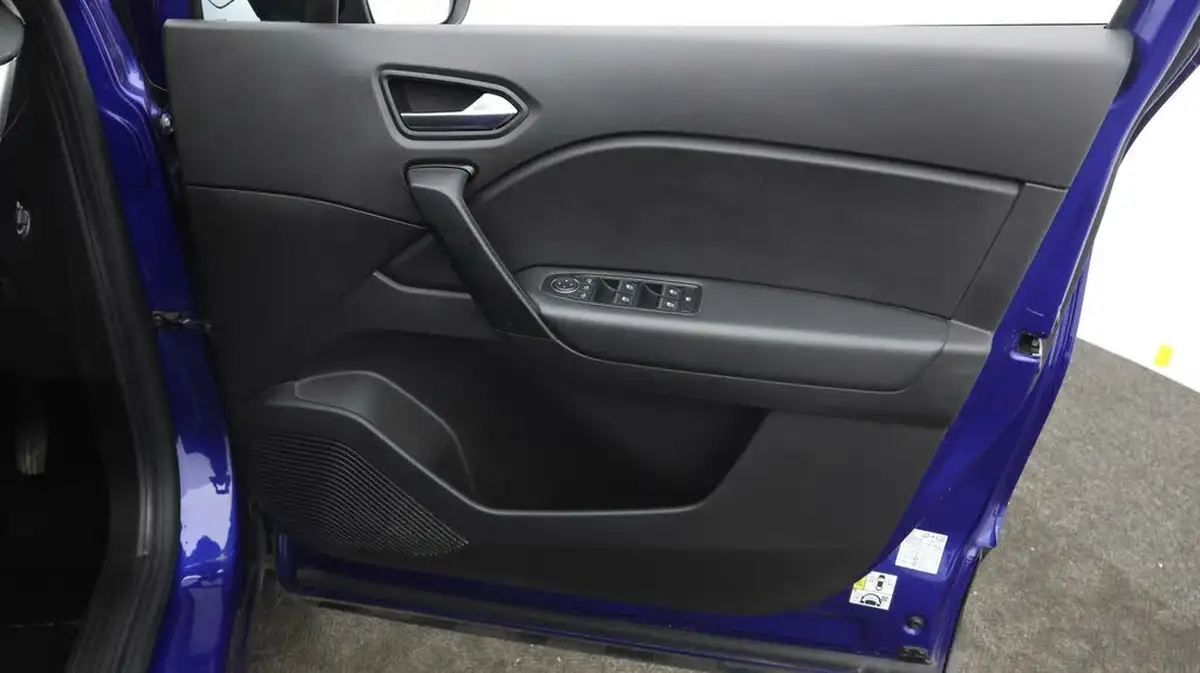 2021-renault-captur-10-tce-iconic-90ps-big-14