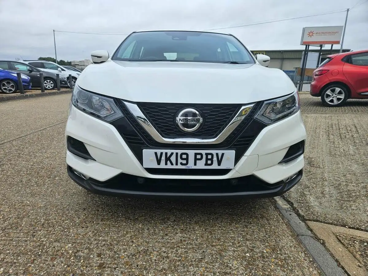 2019-nissan-qashqai-13-dig-t-acenta-premium-140ps-big-3