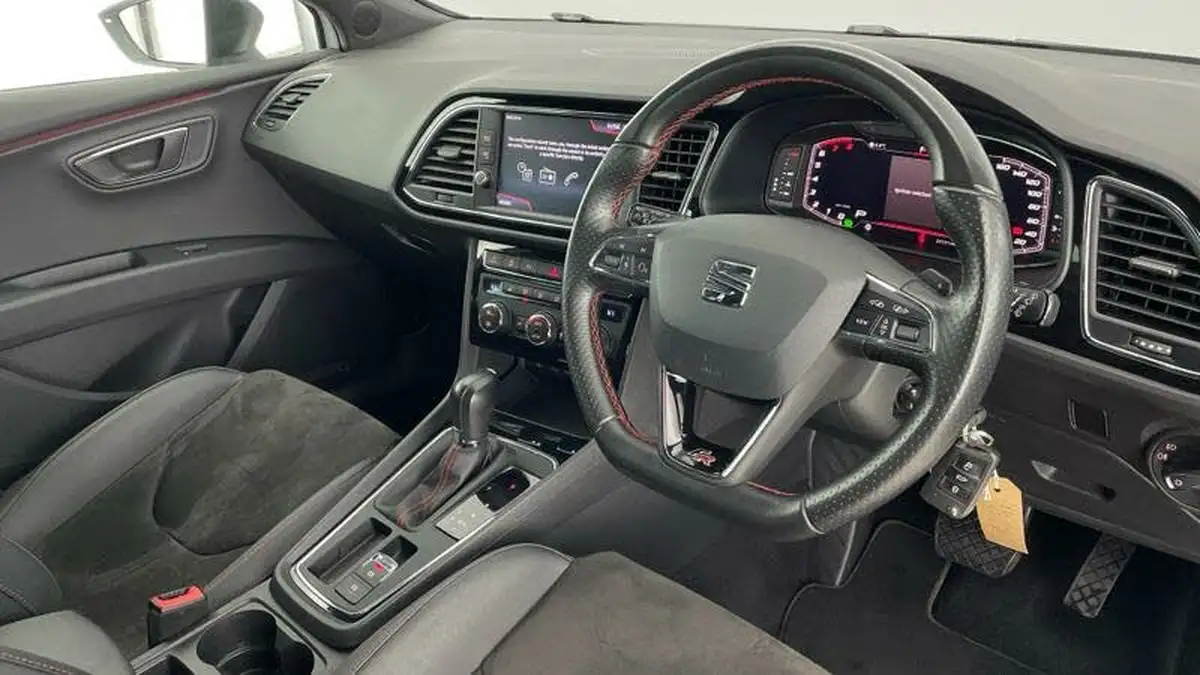 2020-seat-leon-15-tsi-evo-fr-black-edition-150ps-hatchback-dsg-big-5