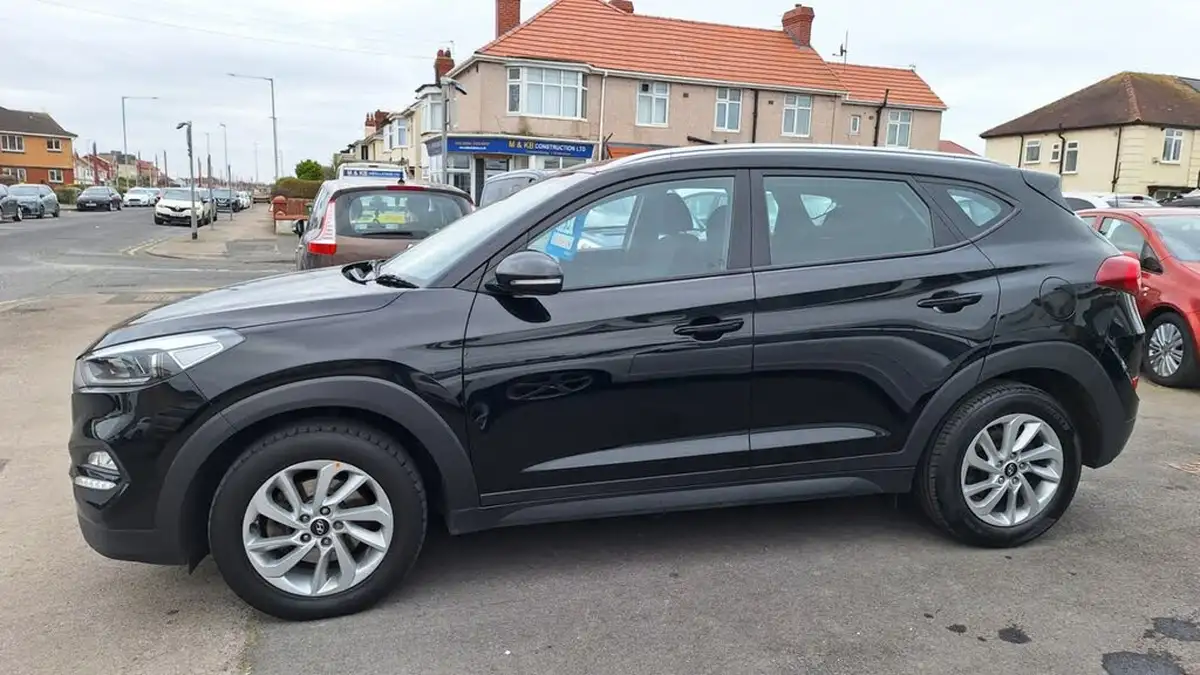 2018-hyundai-tucson-17crdi-blue-drive-se-141ps-dct-big-8
