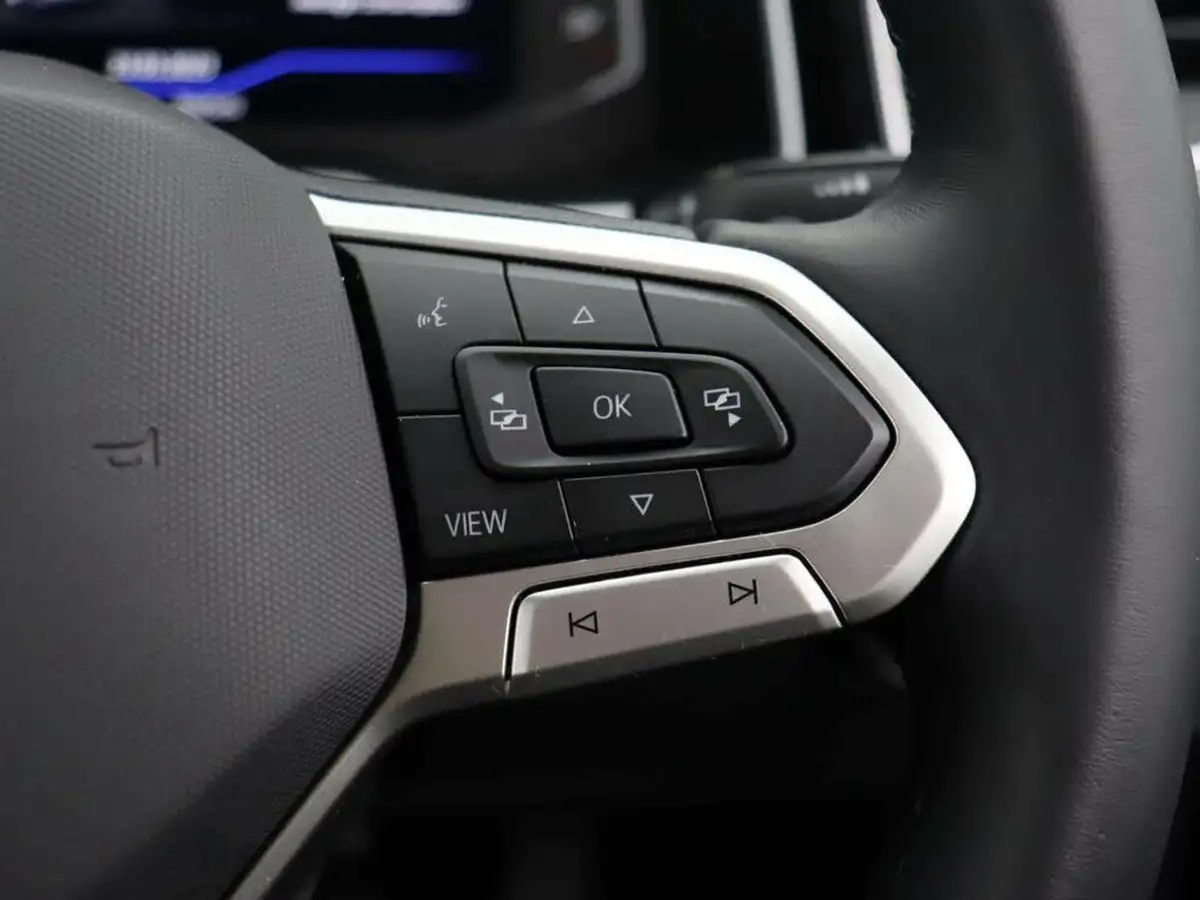 2022-volkswagen-polo-10-tsi-style-big-23