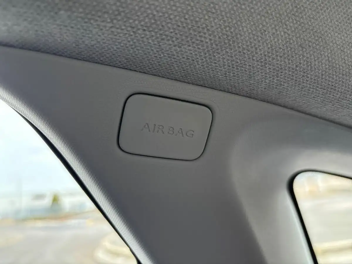 2021-citroen-c4-12-puretech-sense-plus-eat8-big-32