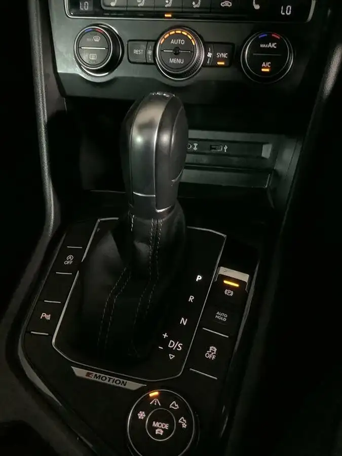 2017-volkswagen-tiguan-20-tsi-r-line-dsg-big-22