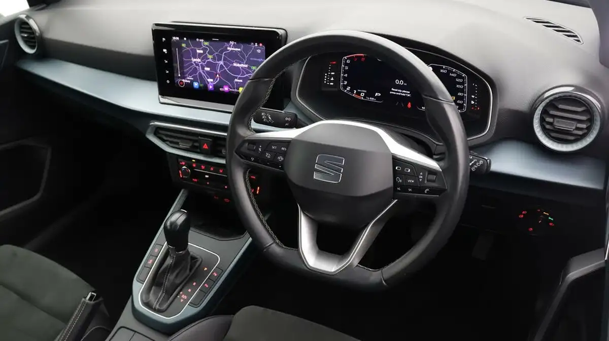2022-seat-arona-10-tsi-xperience-lux-big-1