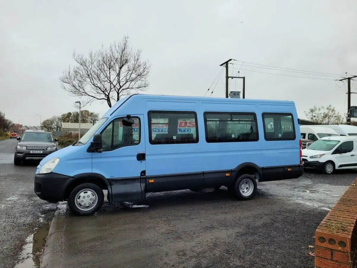 2009-iveco-daily-45c-class-big-4
