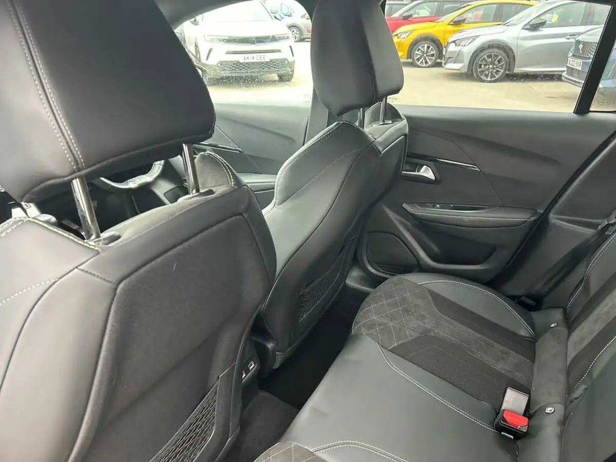 2022-peugeot-208-12-puretech-gt-premium-100bhp-big-31