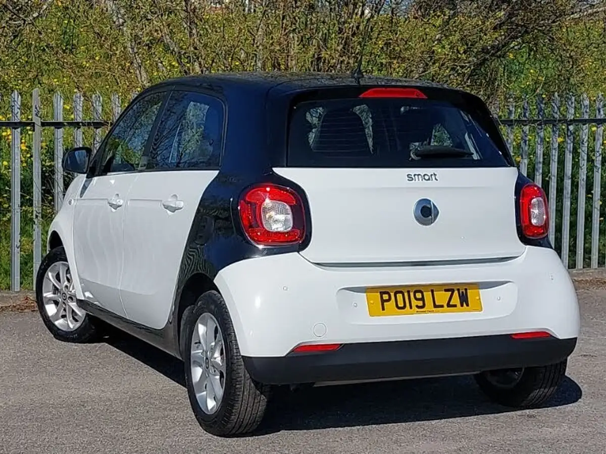 2019-smart-forfour-10-passion-big-1