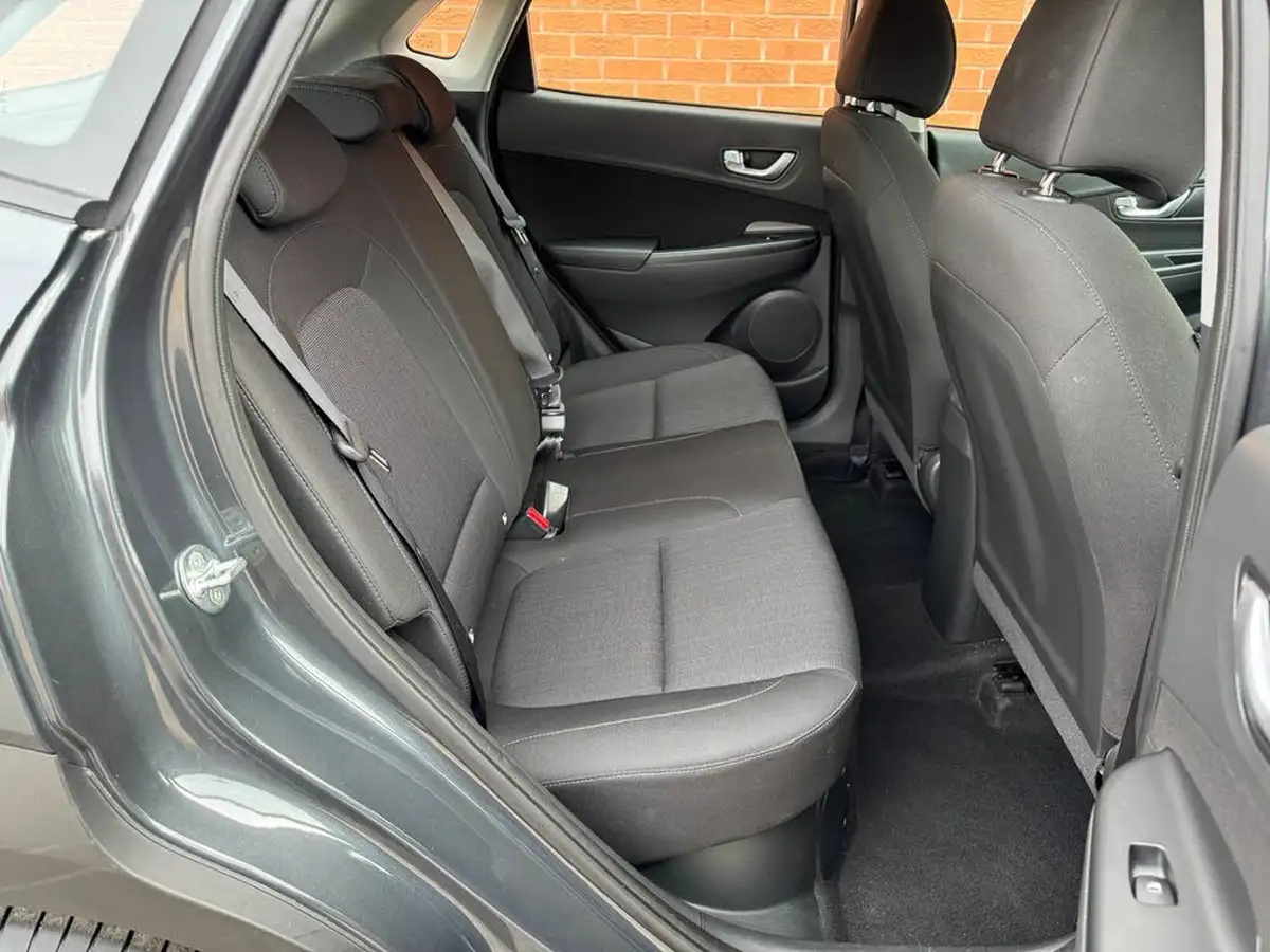 2022-hyundai-kona-16-gdi-se-connect-big-19