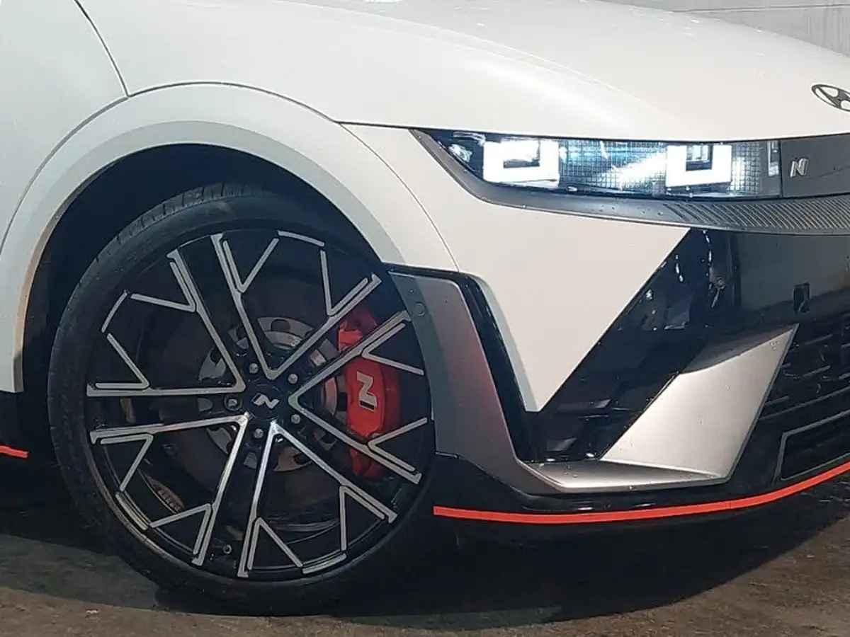 2024-hyundai-ioniq-5-e-n-big-8