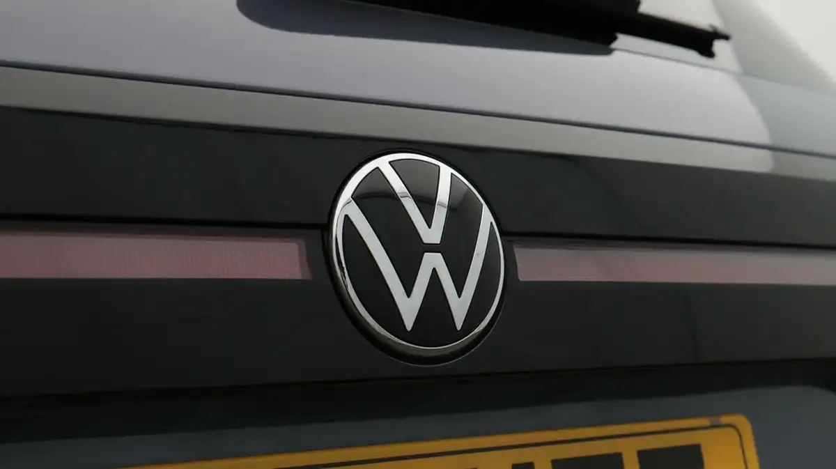 2024-volkswagen-t-cross-10-tsi-black-edition-110ps-big-21