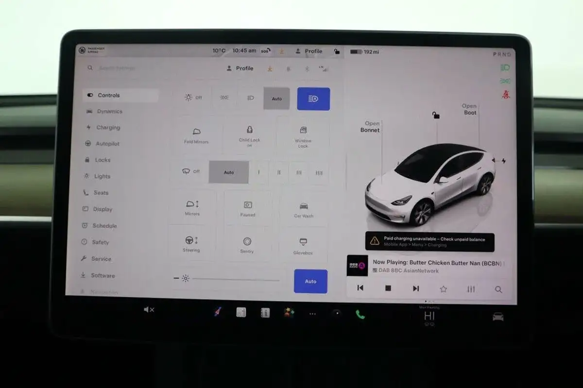 2022-tesla-model-y-e-long-range-big-25