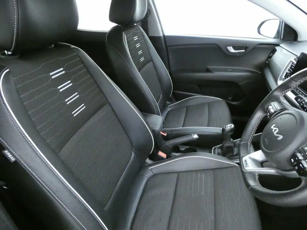 2023-kia-stonic-10-t-gdi-gt-line-s-118bhp-big-8