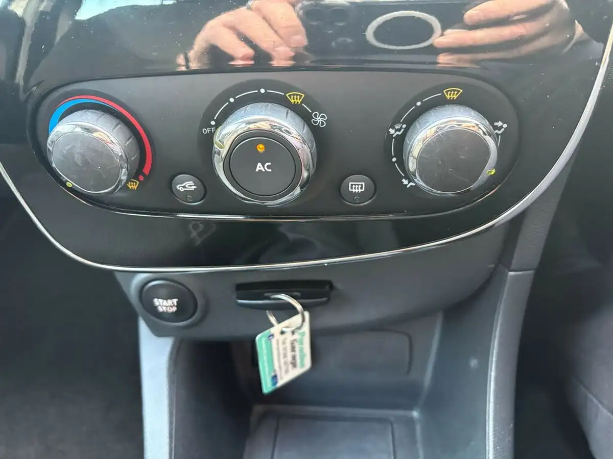 2013-renault-clio-15td-dynamique-medianavss-big-15