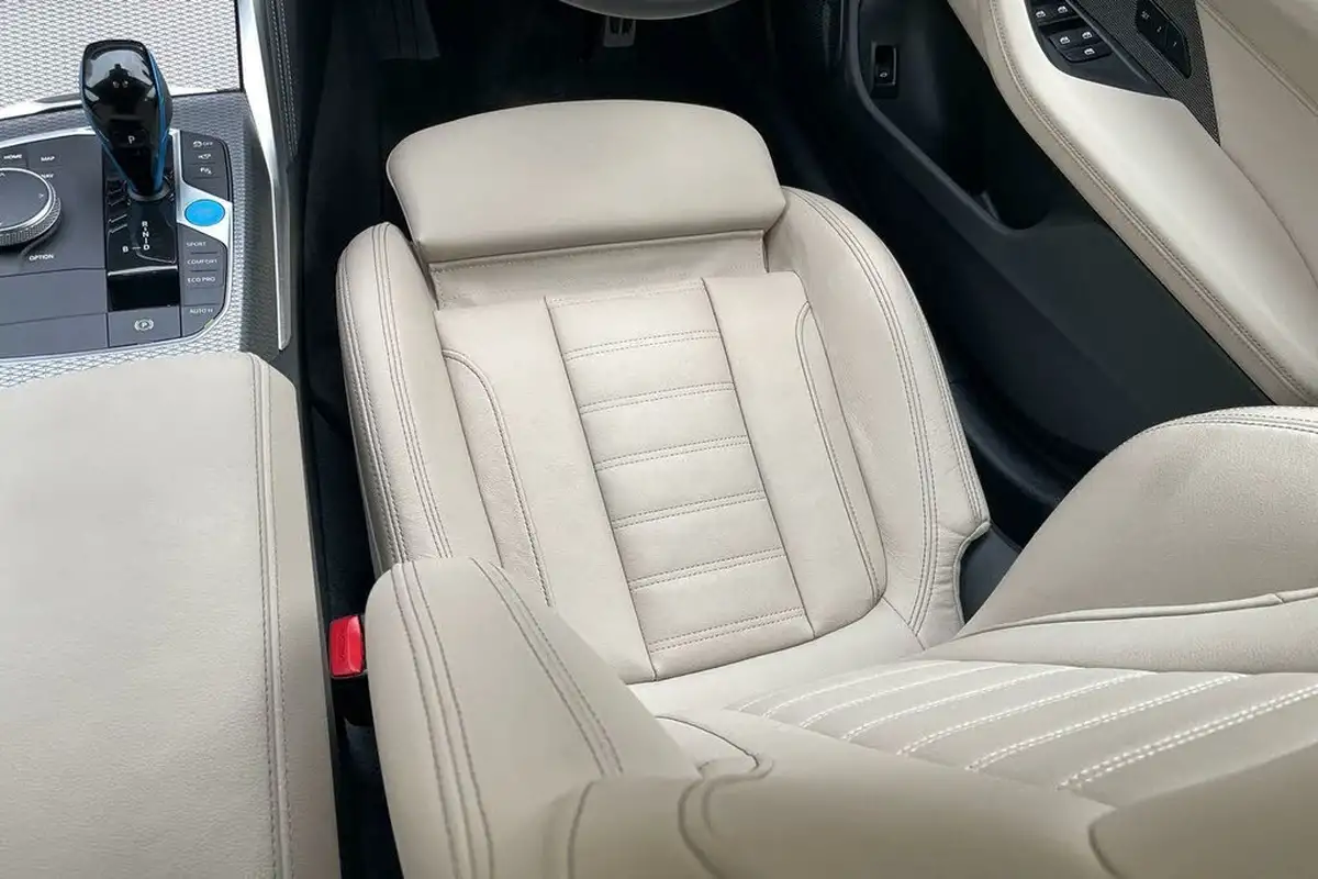 2022-bmw-i4-e-m50-big-33