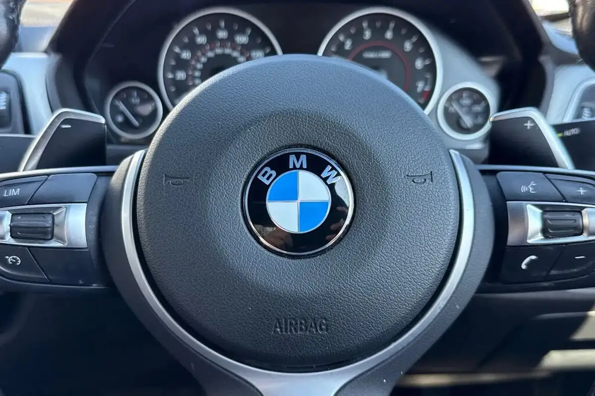 2018-bmw-3-series-20-320i-m-sport-shadow-edition-saloon-4d-auto-big-36