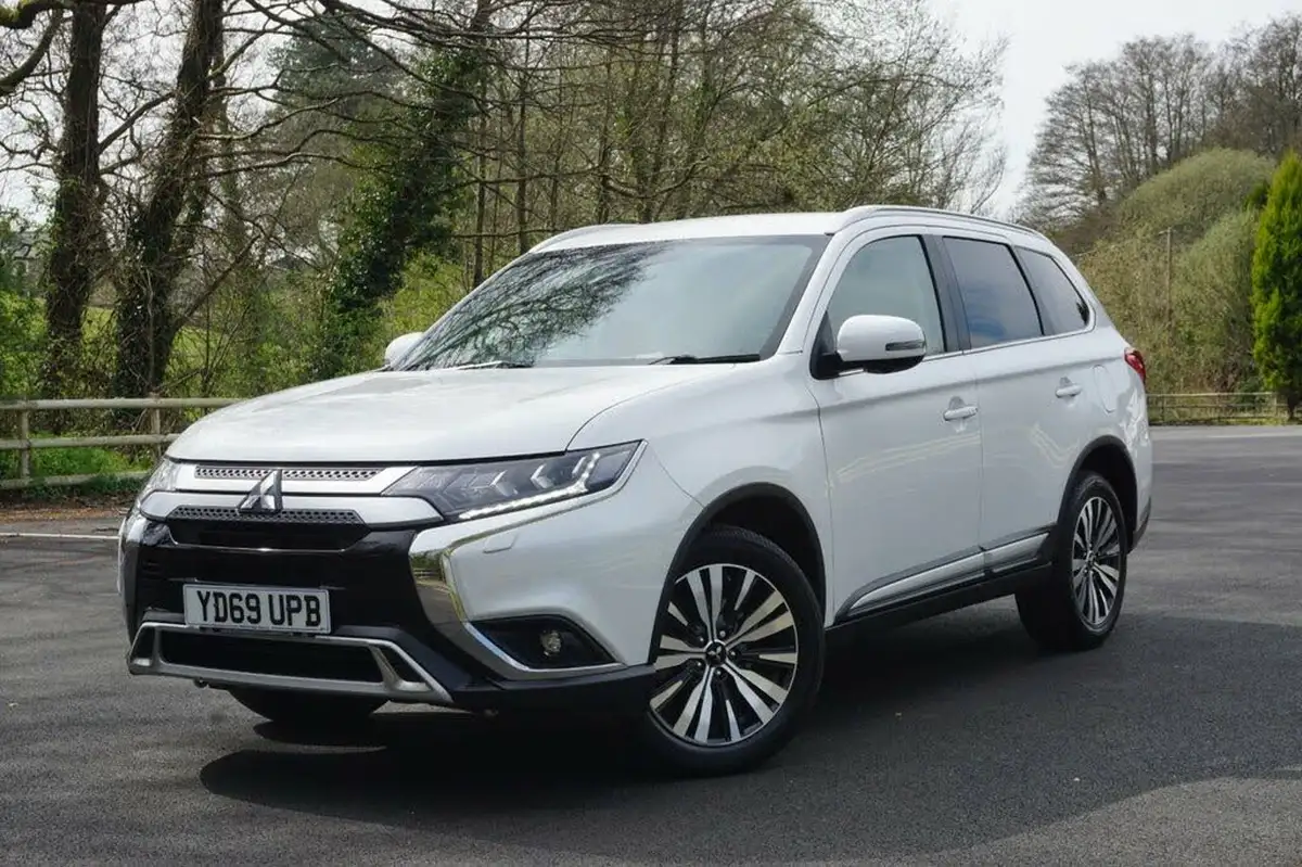2019-mitsubishi-outlander-20-exceed-big-8