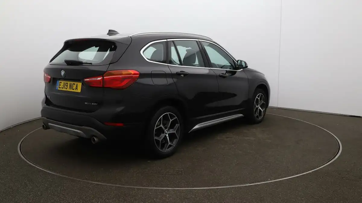 2019-bmw-x1-20-sdrive-20i-xline-sdrive20i-big-46