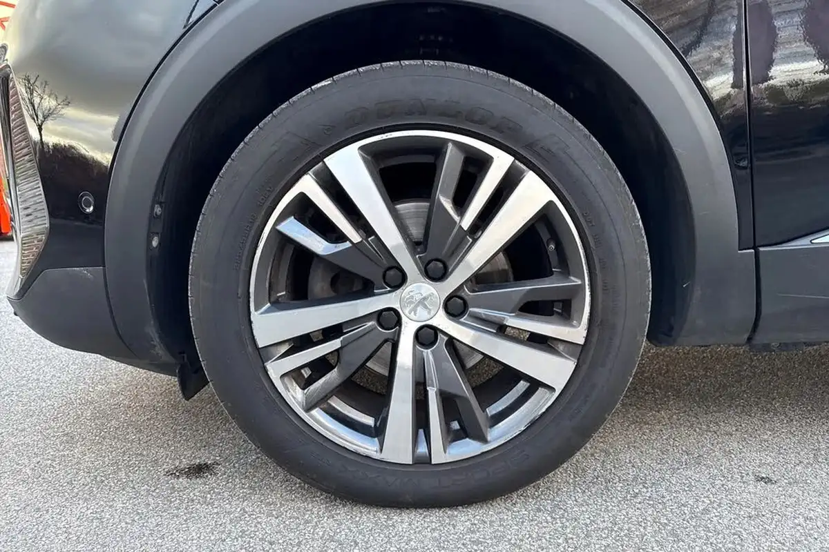 2021-peugeot-5008-suv-15-bluehdi-allure-premium-eat8-big-12
