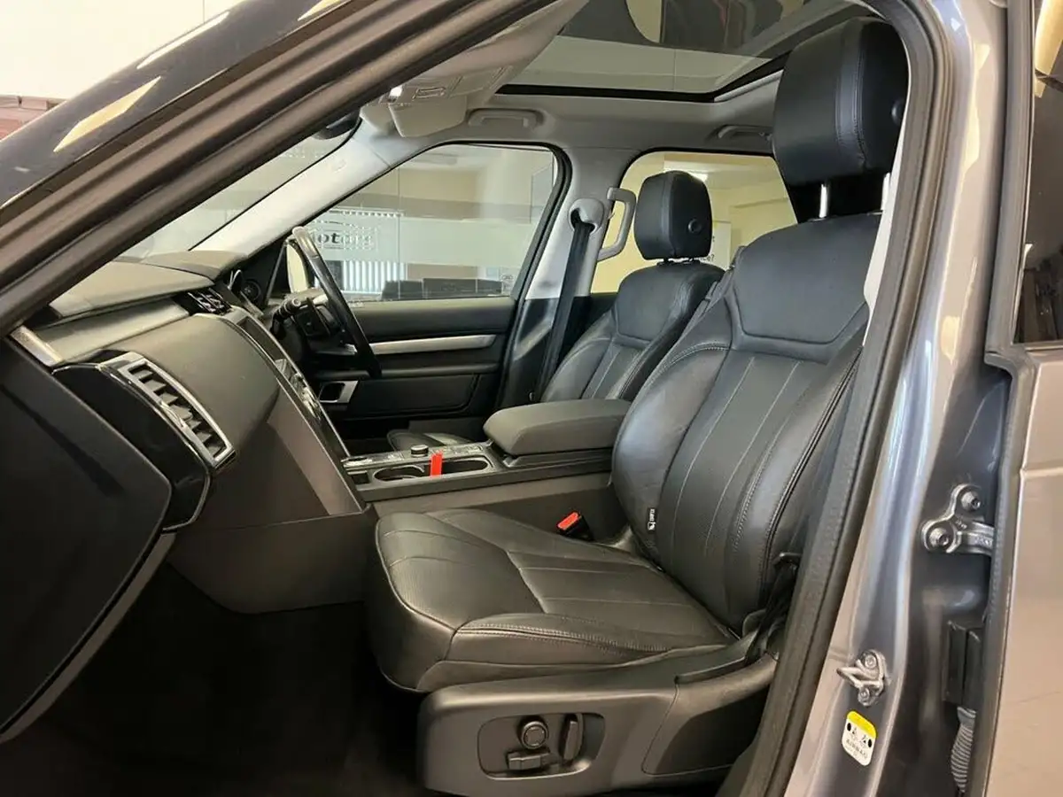 2019-land-rover-discovery-30-sd6-landmark-big-21