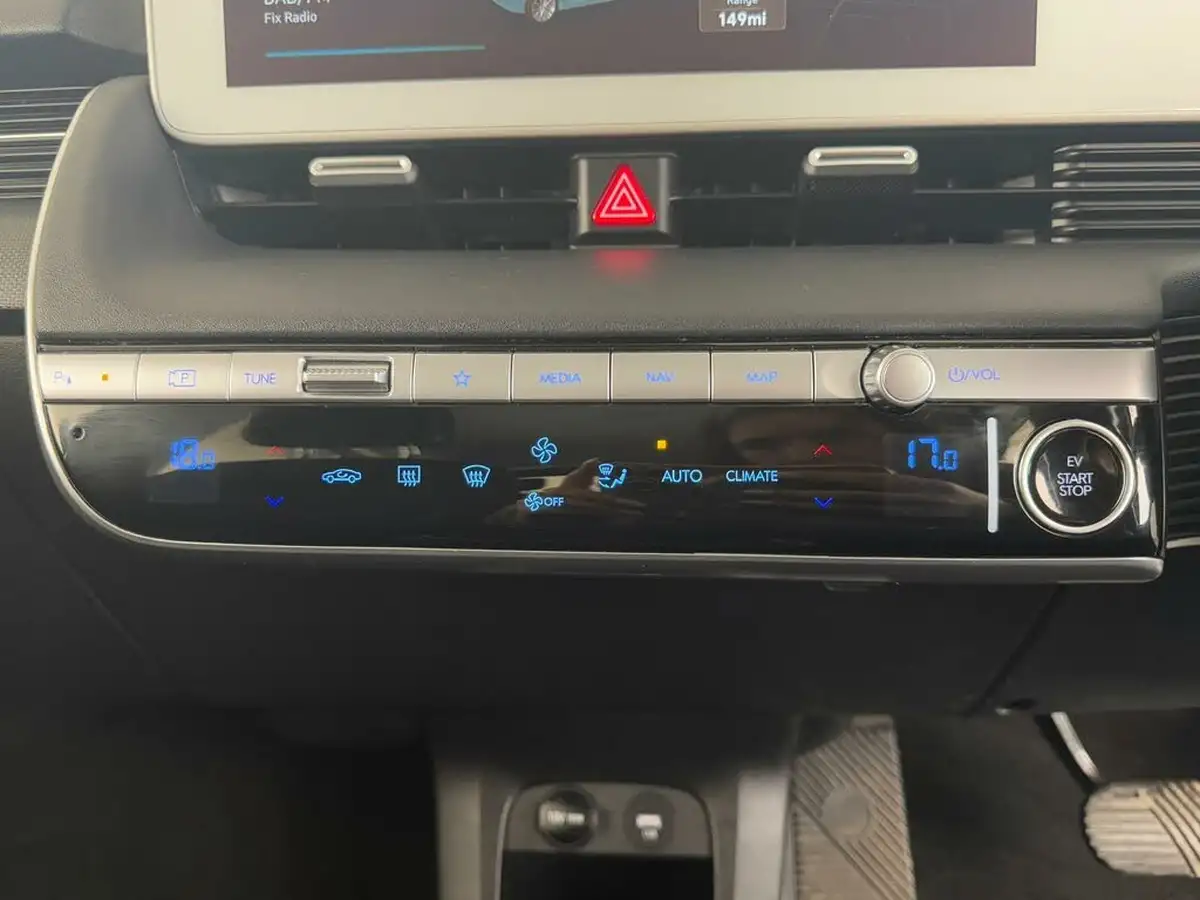 2022-hyundai-ioniq-5-e-se-connect-big-28