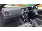 2019-volvo-v40-20-t3-r-design-edition-small-8