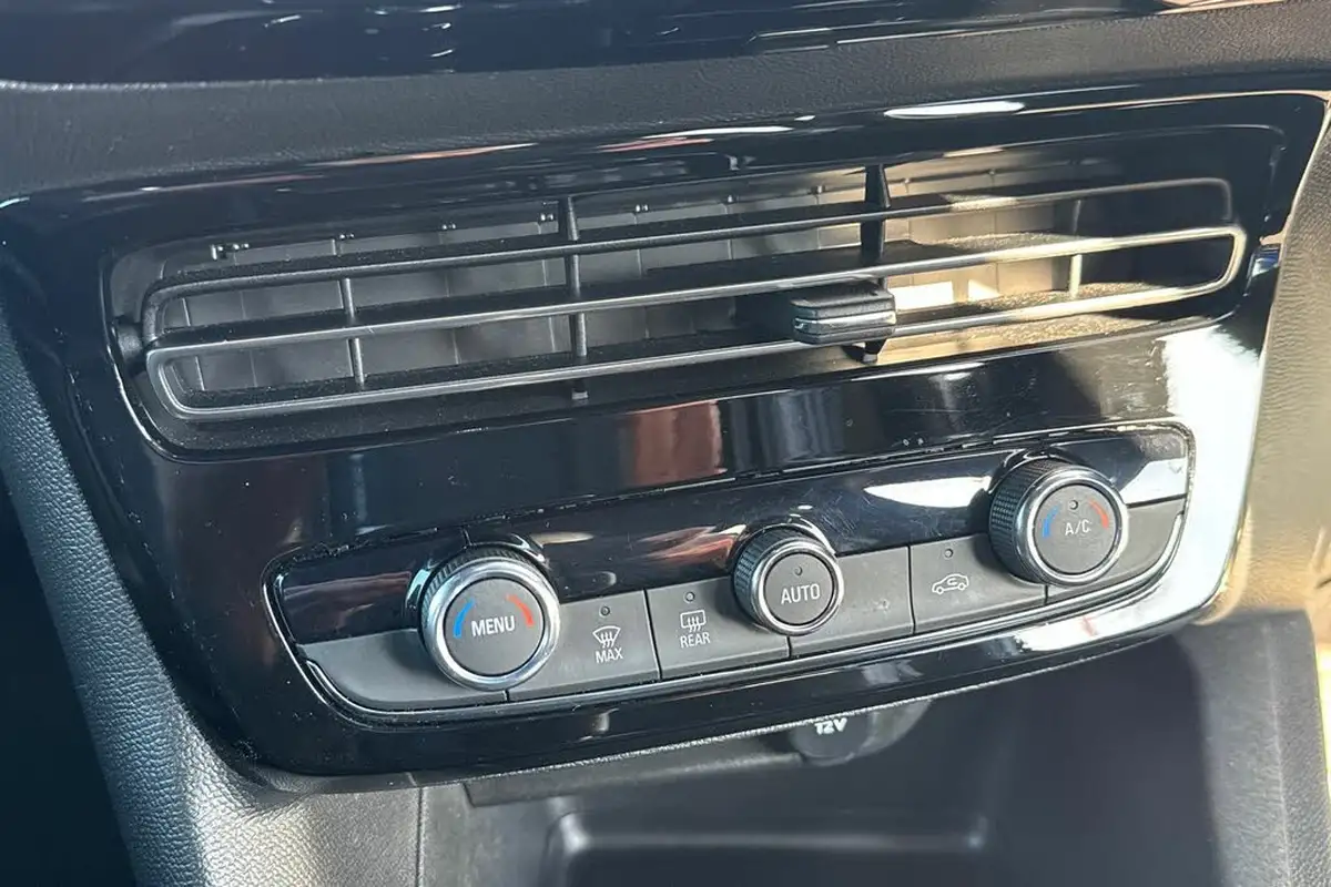 2022-vauxhall-mokka-12-sri-premium-130ps-big-25