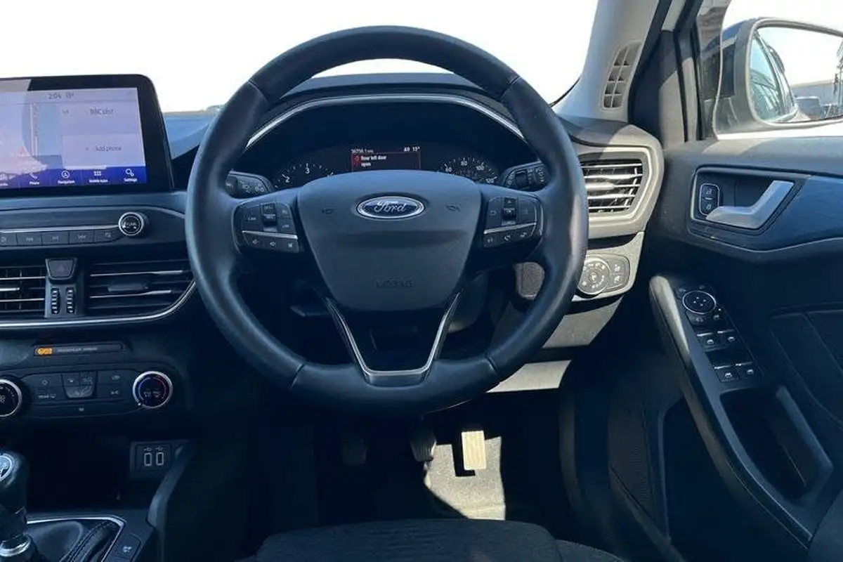 2021-ford-focus-big-10