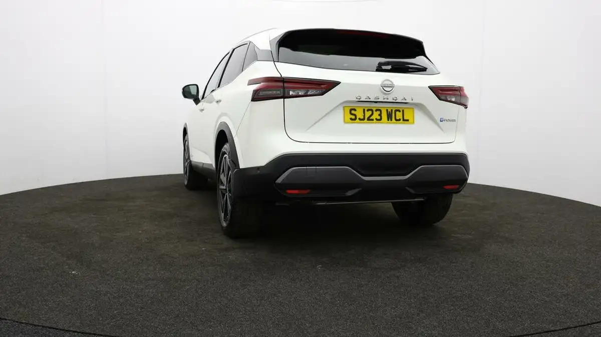 2023-nissan-qashqai-15-tekna-big-24