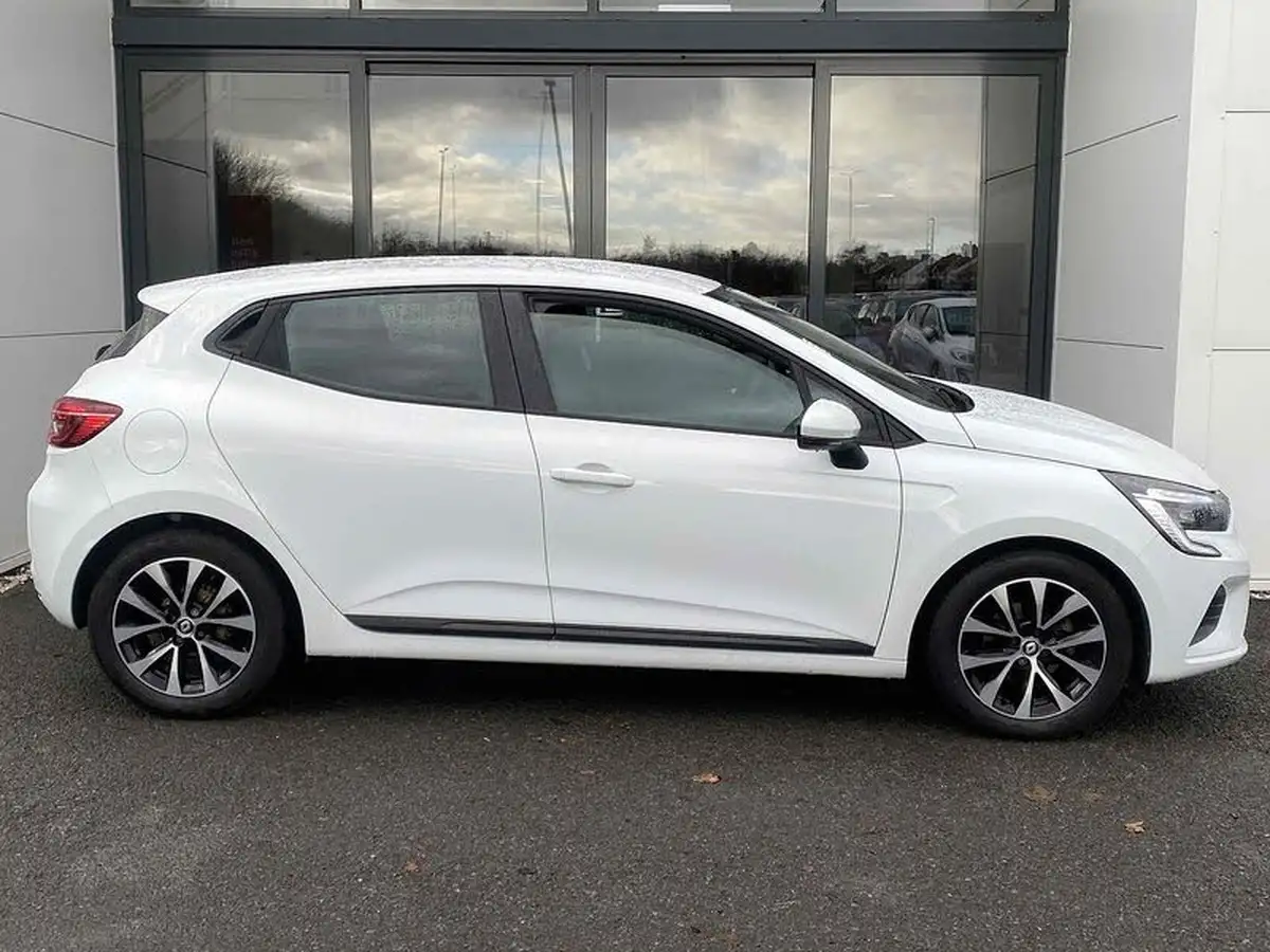2022-renault-clio-10-tce-iconic-edition-big-12