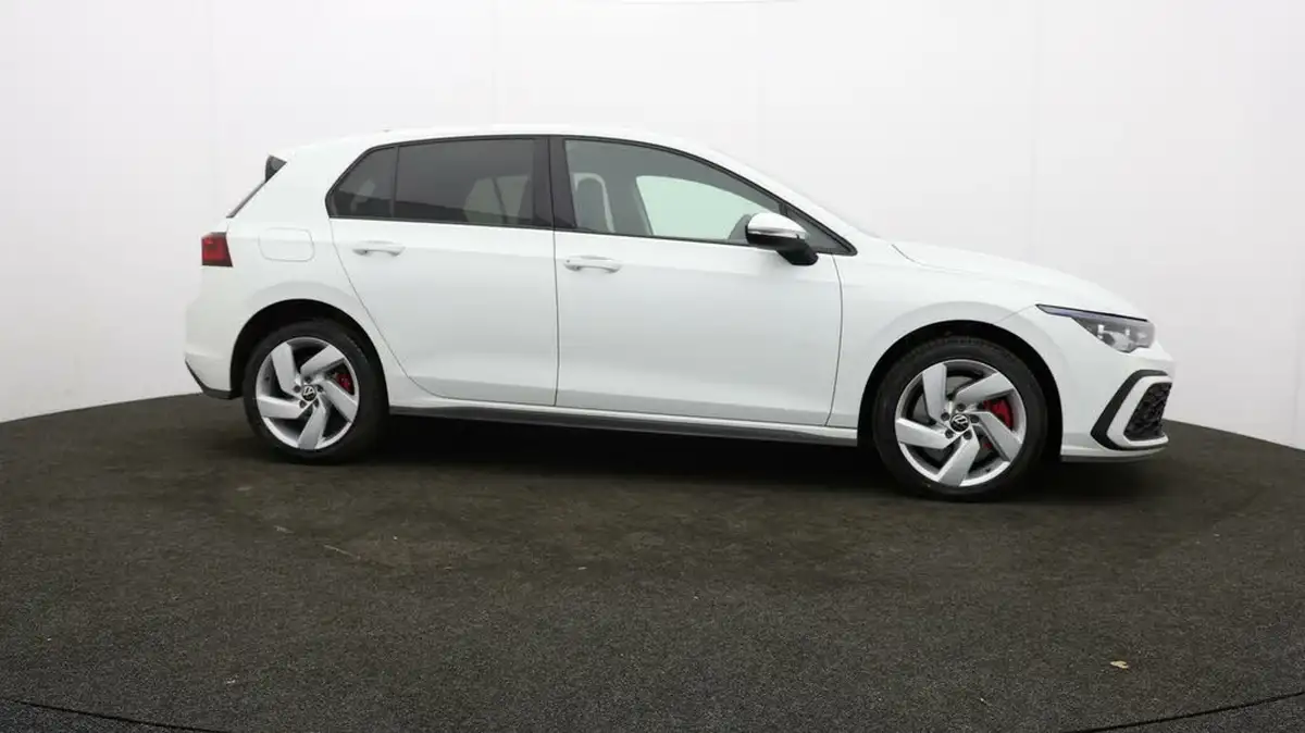2021-volkswagen-golf-14-tsi-gte-big-32