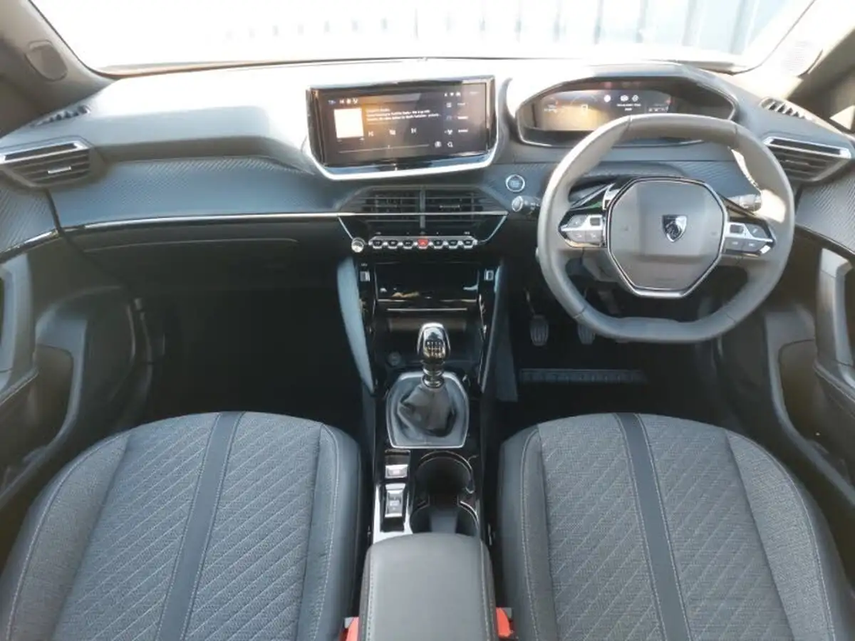 2024-peugeot-2008-suv-12-puretech-allure-130ps-big-2