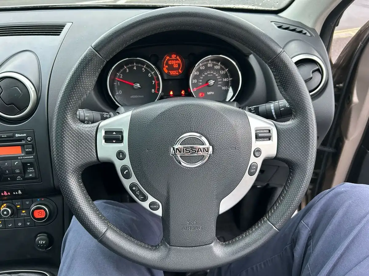 2009-nissan-qashqai2-20-tekna-2wd-big-17
