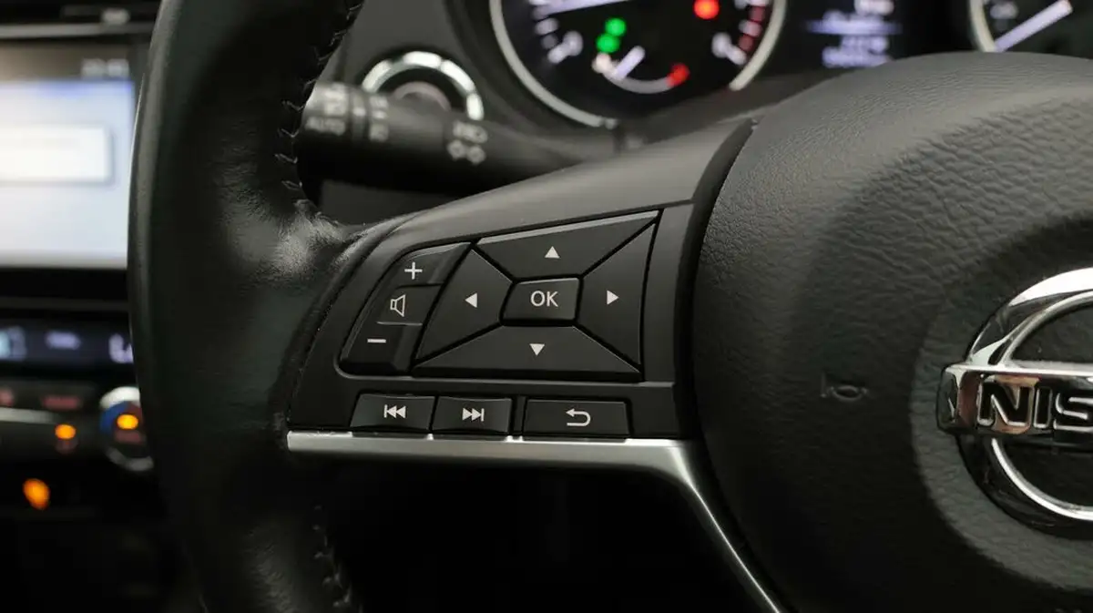 2018-nissan-qashqai-12-dig-t-n-connecta-big-24