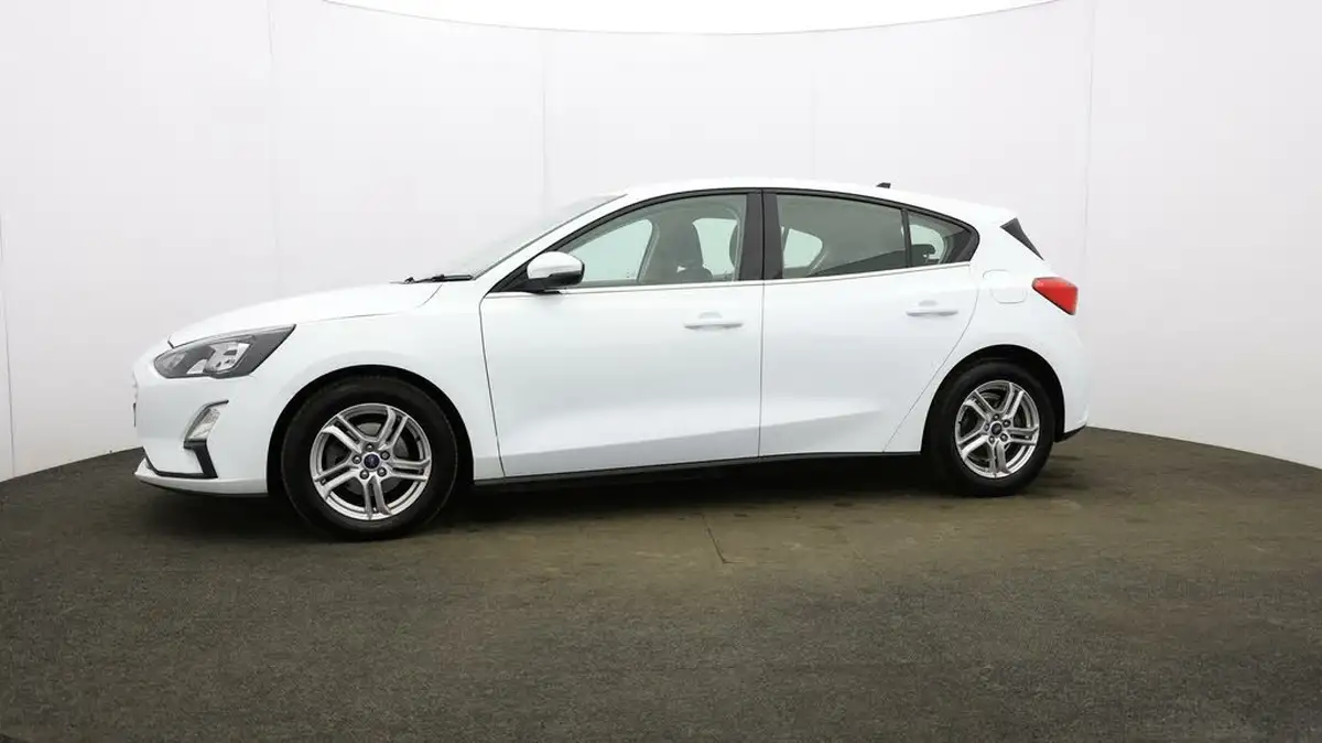 2020-ford-focus-15-zetec-120ps-hatchback-auto-big-24