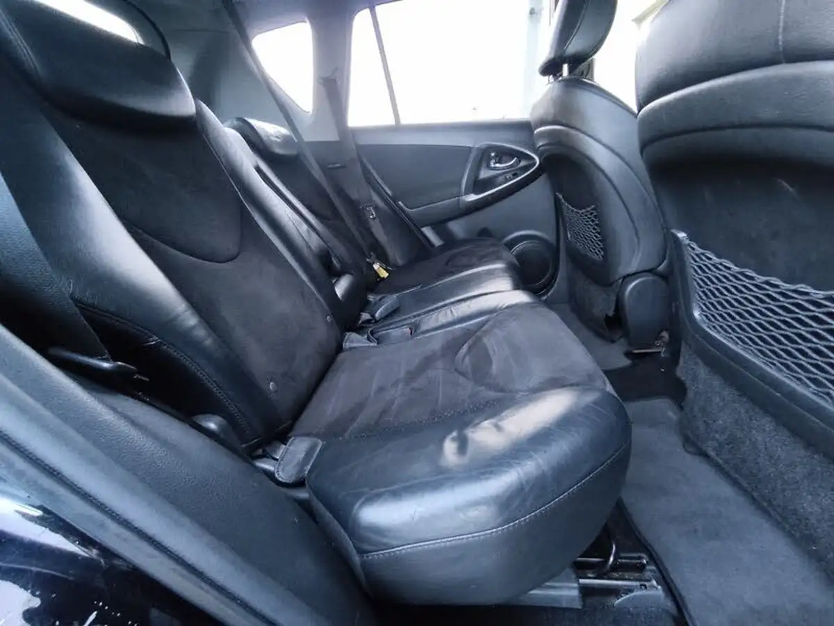 2012-toyota-rav4-22td-sr-150bhp-euro5-big-29