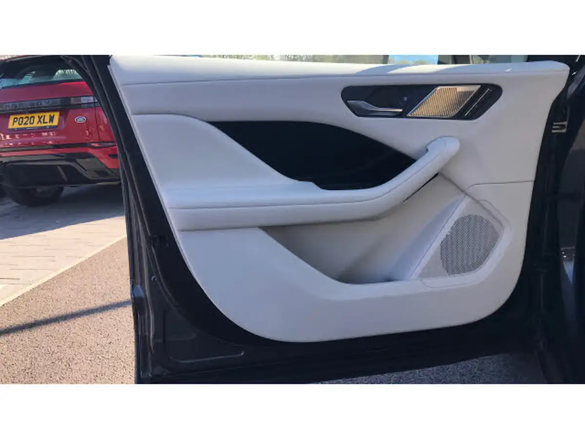 2019-jaguar-i-pace-ev400-se-big-27