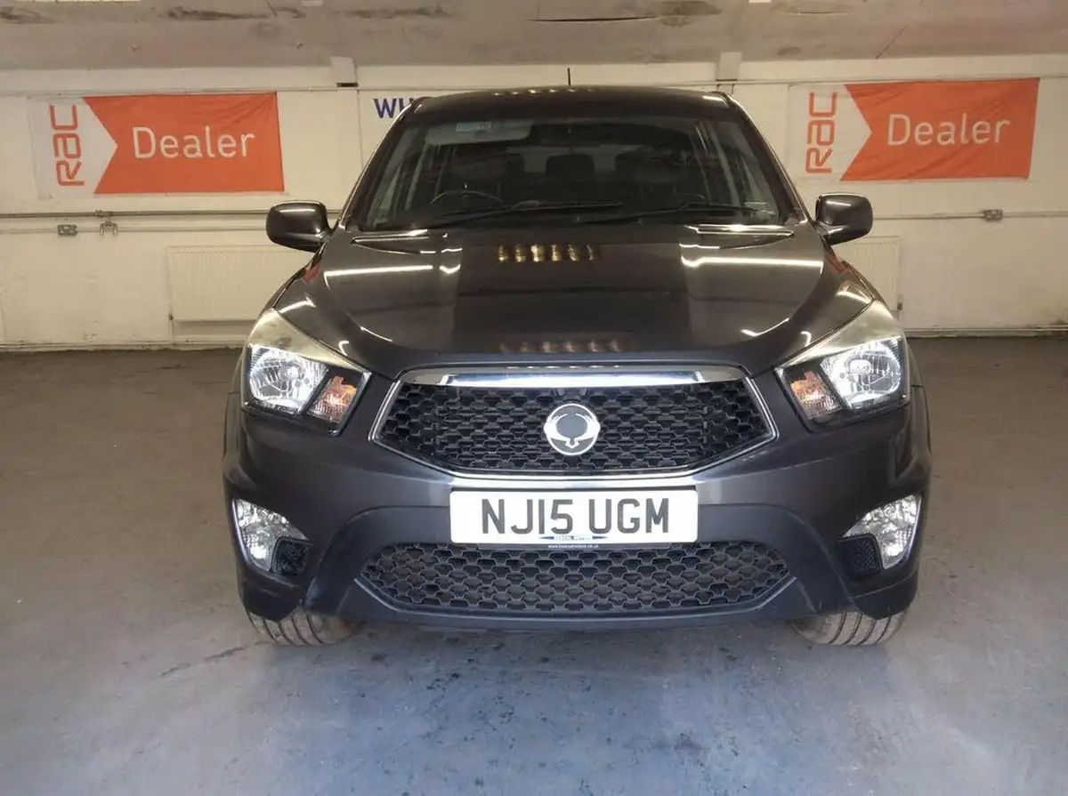 2015-kgm-ssangyong-korando-sports-20td-ex-big-2