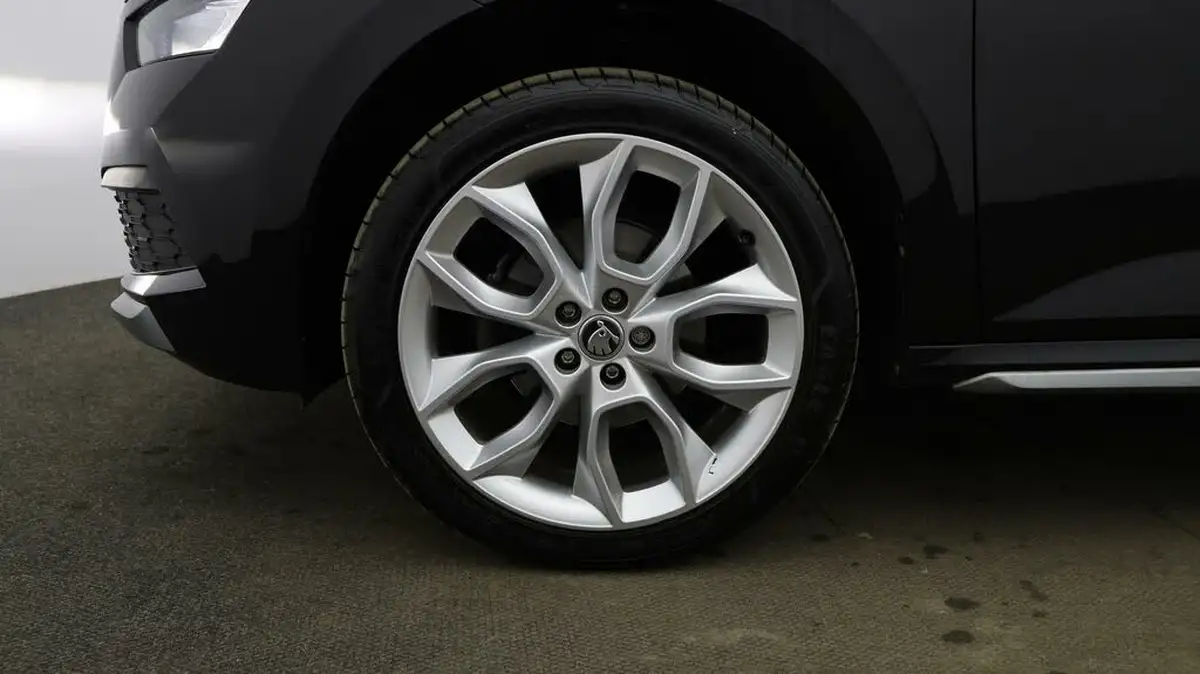 2022-skoda-kamiq-15-tsi-se-l-big-17
