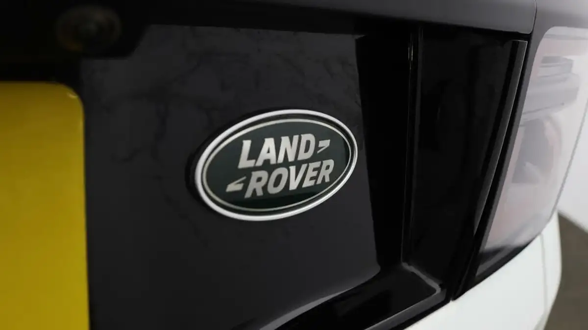 2022-land-rover-discovery-sport-15-p300e-r-dynamic-se-big-20