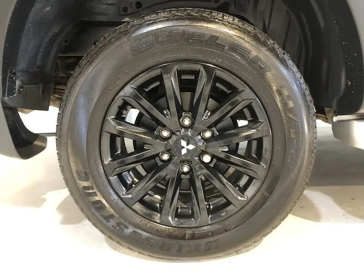 2019-mitsubishi-l200-24di-d-titan-eu6b-big-11