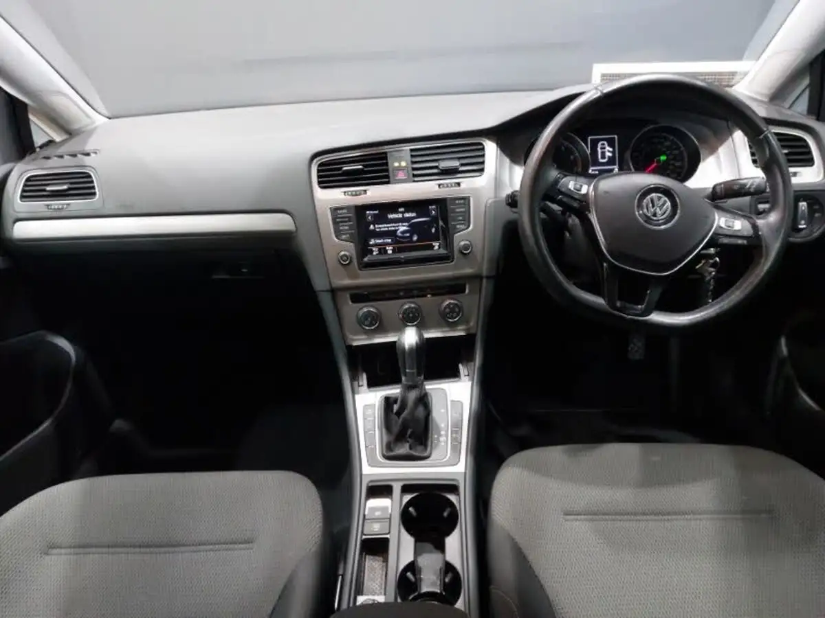 2015-volkswagen-golf-14-match-5d-dsg-big-2