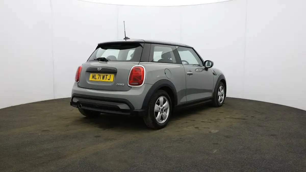 2021-mini-cooper-15-cooper-classic-hatchback-3d-big-51