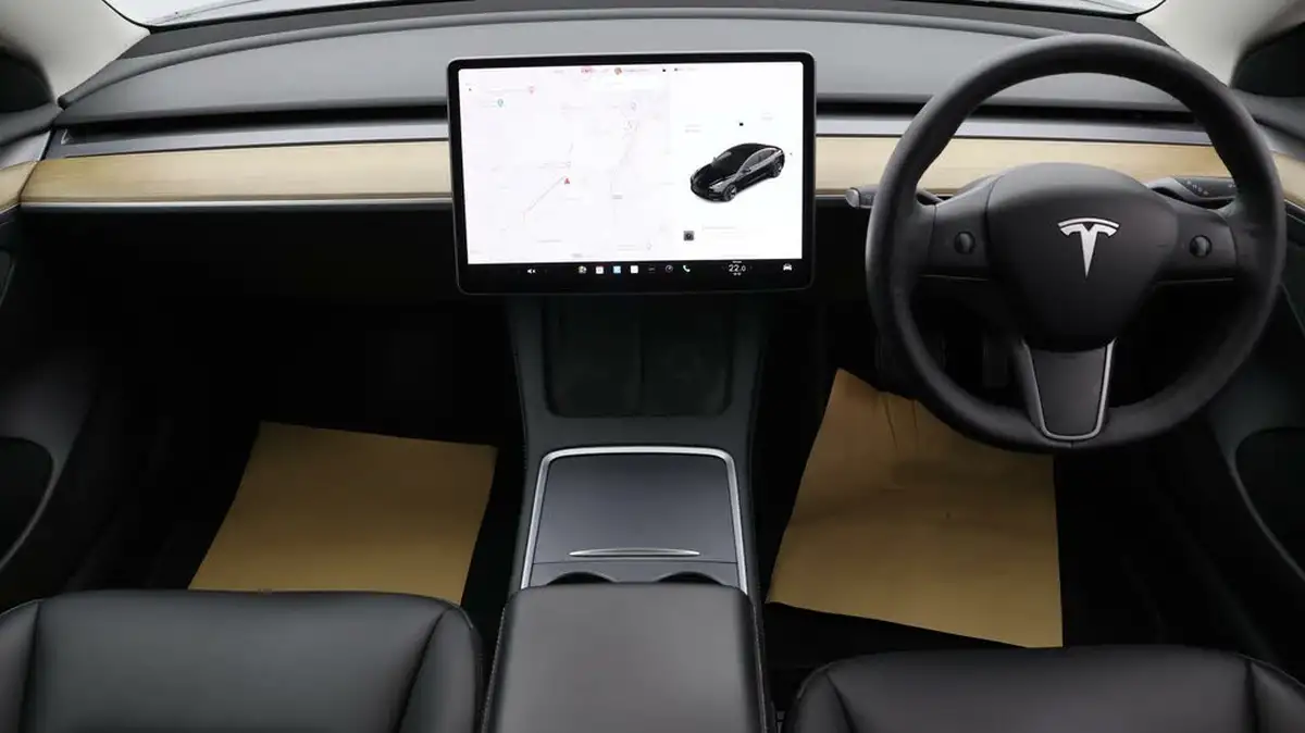 2021-tesla-model-3-e-long-range-awd-big-12