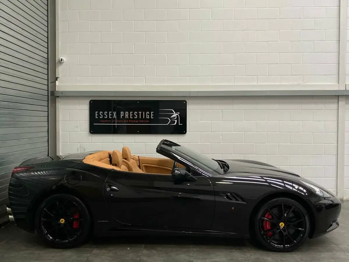 2010-ferrari-california-43-big-4