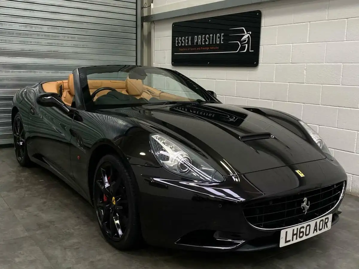 2010-ferrari-california-43-big-0
