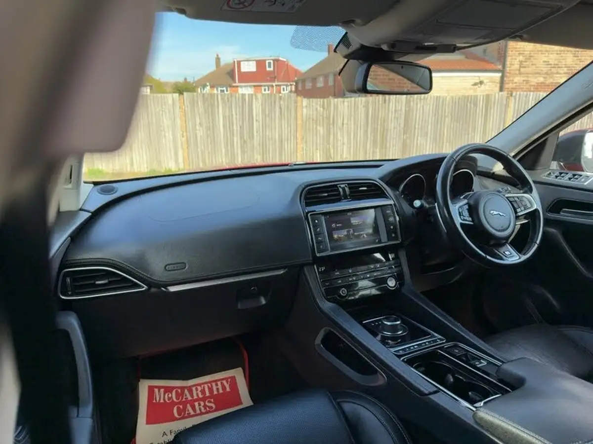 2017-jaguar-f-pace-20i-r-sport-250ps-1997cc-big-28