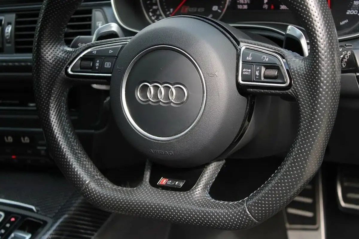 2018-audi-rs6-avant-40-tfsi-quattro-performance-big-12