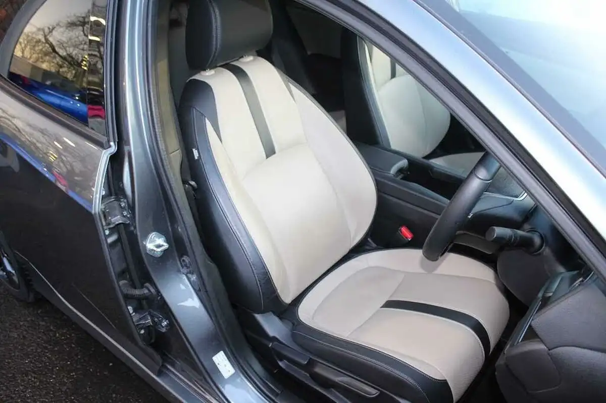 2019-honda-civic-10-vtec-turbo-ex-ss-hatchback-5d-big-17