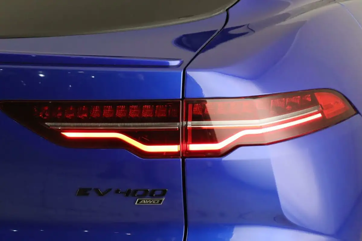 2021-jaguar-i-pace-ev400-hse-big-10